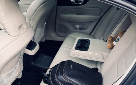 Volvo S60 III, 2022 год, 3 900 000 рублей, 11 фотография