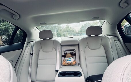 Volvo S60 III, 2022 год, 3 900 000 рублей, 14 фотография