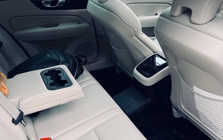 Volvo S60 III, 2022 год, 3 900 000 рублей, 13 фотография