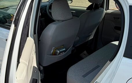 Toyota Passo III, 2017 год, 970 000 рублей, 7 фотография