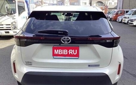 Toyota Yaris, 2023 год, 1 675 000 рублей, 5 фотография