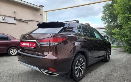 Lexus RX IV рестайлинг, 2020 год, 3 990 000 рублей, 4 фотография