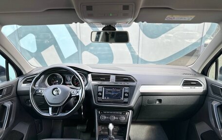 Volkswagen Tiguan II, 2017 год, 1 890 000 рублей, 2 фотография