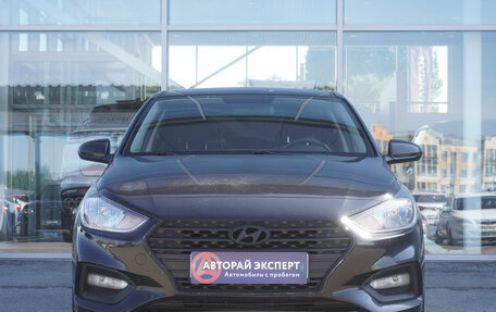 Hyundai Solaris II рестайлинг, 2018 год, 1 230 000 рублей, 2 фотография