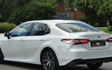 Toyota Camry, 2021 год, 3 190 000 рублей, 7 фотография