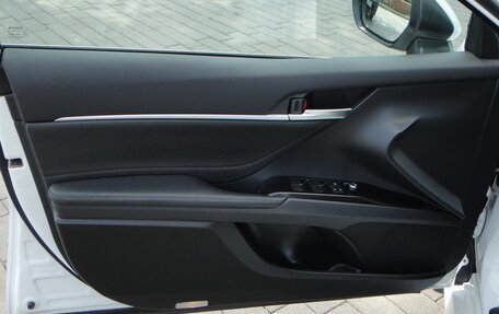 Toyota Camry, 2021 год, 3 190 000 рублей, 11 фотография