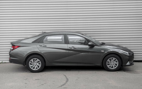 Hyundai Elantra, 2022 год, 2 100 000 рублей, 4 фотография