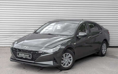 Hyundai Elantra, 2022 год, 2 100 000 рублей, 1 фотография