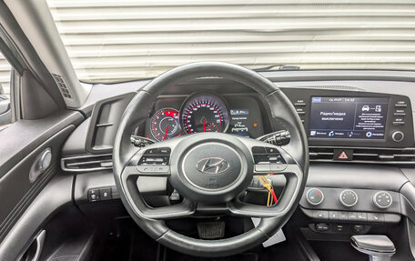 Hyundai Elantra, 2022 год, 2 100 000 рублей, 21 фотография
