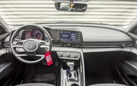 Hyundai Elantra, 2022 год, 2 100 000 рублей, 14 фотография