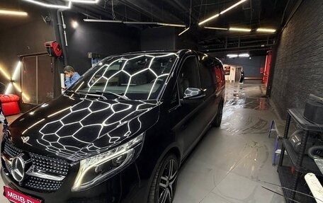 Mercedes-Benz V-Класс, 2022 год, 9 500 000 рублей, 1 фотография