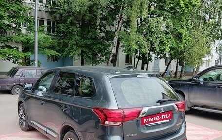 Mitsubishi Outlander III рестайлинг 3, 2017 год, 2 150 000 рублей, 7 фотография