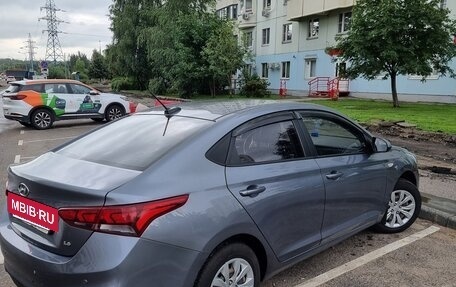 Hyundai Solaris II рестайлинг, 2017 год, 990 000 рублей, 3 фотография