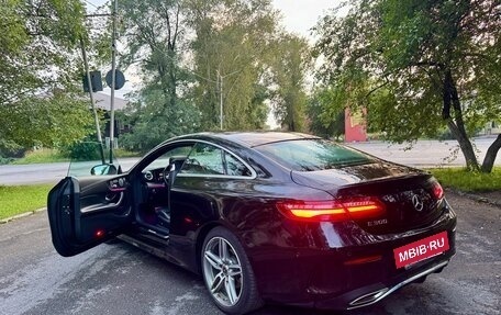 Mercedes-Benz E-Класс, 2017 год, 3 490 000 рублей, 4 фотография