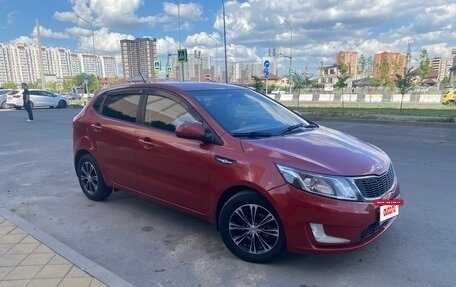 KIA Rio III рестайлинг, 2012 год, 589 000 рублей, 2 фотография