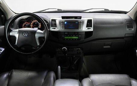 Toyota Hilux VII, 2012 год, 1 575 000 рублей, 18 фотография