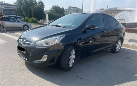 Hyundai Solaris II рестайлинг, 2011 год, 810 000 рублей, 2 фотография