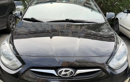 Hyundai Solaris II рестайлинг, 2011 год, 810 000 рублей, 4 фотография
