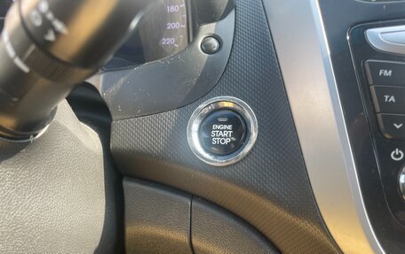 Hyundai Solaris II рестайлинг, 2011 год, 810 000 рублей, 8 фотография