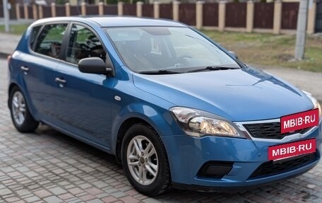 KIA cee'd I рестайлинг, 2010 год, 680 000 рублей, 2 фотография