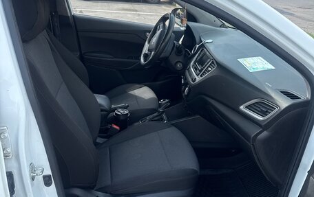 Hyundai Solaris II рестайлинг, 2020 год, 990 000 рублей, 6 фотография