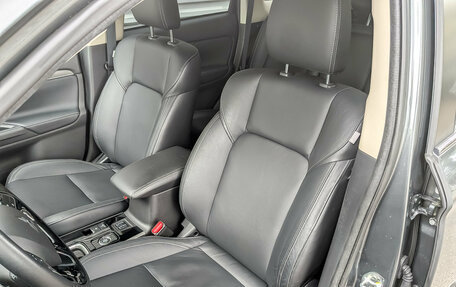 Mitsubishi Outlander III рестайлинг 3, 2019 год, 2 600 000 рублей, 20 фотография