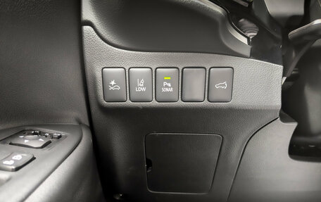 Mitsubishi Outlander III рестайлинг 3, 2019 год, 2 600 000 рублей, 26 фотография