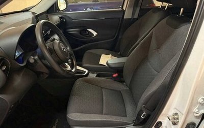 Toyota Yaris Cross, 2023 год, 1 750 000 рублей, 1 фотография