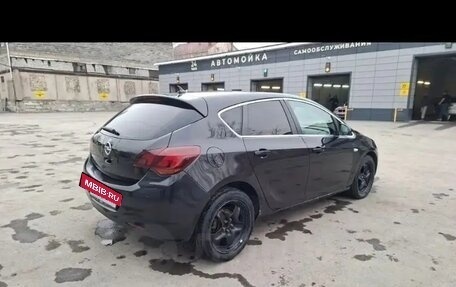 Opel Astra J, 2011 год, 510 000 рублей, 2 фотография