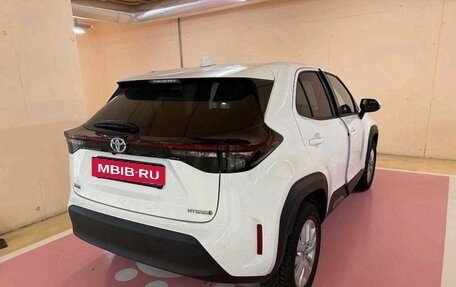 Toyota Yaris Cross, 2023 год, 1 750 000 рублей, 3 фотография