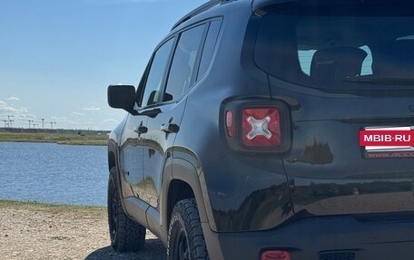 Jeep Renegade I рестайлинг, 2022 год, 2 700 000 рублей, 4 фотография