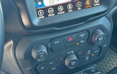 Jeep Renegade I рестайлинг, 2022 год, 2 700 000 рублей, 9 фотография