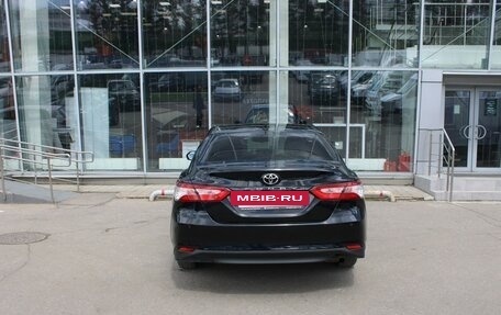 Toyota Camry, 2020 год, 2 230 000 рублей, 6 фотография