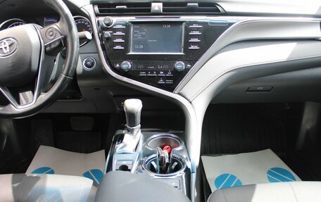 Toyota Camry, 2020 год, 2 230 000 рублей, 11 фотография