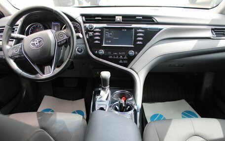 Toyota Camry, 2020 год, 2 230 000 рублей, 10 фотография