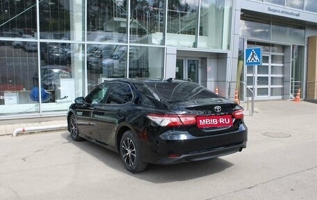 Toyota Camry, 2020 год, 2 230 000 рублей, 7 фотография
