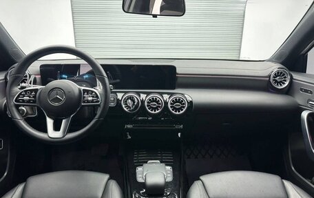 Mercedes-Benz A-Класс, 2023 год, 2 170 000 рублей, 6 фотография