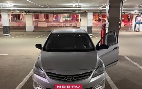 Hyundai Solaris II рестайлинг, 2014 год, 800 000 рублей, 8 фотография