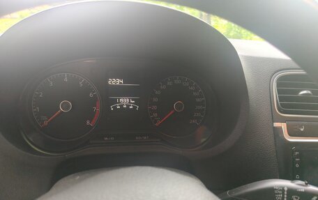Volkswagen Polo VI (EU Market), 2015 год, 1 300 000 рублей, 8 фотография