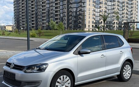 Volkswagen Polo VI (EU Market), 2010 год, 835 000 рублей, 2 фотография