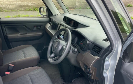 Toyota Roomy I, 2022 год, 1 050 000 рублей, 10 фотография