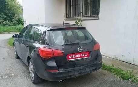 Opel Astra J, 2011 год, 500 000 рублей, 6 фотография