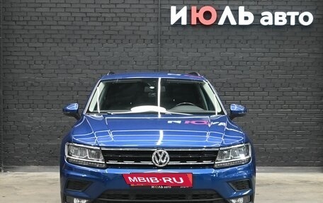 Volkswagen Tiguan II, 2020 год, 3 020 000 рублей, 2 фотография