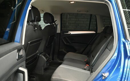 Volkswagen Tiguan II, 2020 год, 3 020 000 рублей, 17 фотография