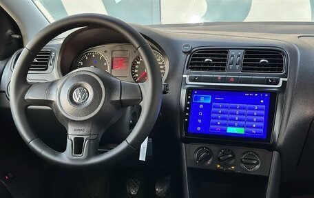 Volkswagen Polo VI (EU Market), 2011 год, 810 000 рублей, 12 фотография