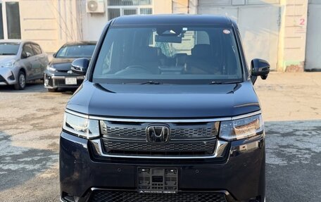 Honda Stepwgn, 2024 год, 2 400 500 рублей, 2 фотография