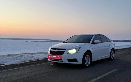 Chevrolet Cruze II, 2011 год, 580 000 рублей, 5 фотография