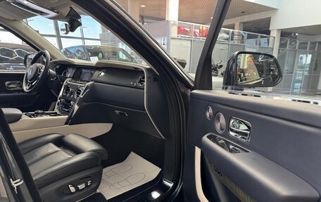 Rolls-Royce Cullinan, 2019 год, 23 900 000 рублей, 12 фотография