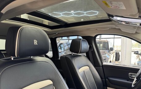 Rolls-Royce Cullinan, 2019 год, 23 900 000 рублей, 11 фотография