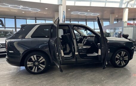 Rolls-Royce Cullinan, 2019 год, 23 900 000 рублей, 19 фотография